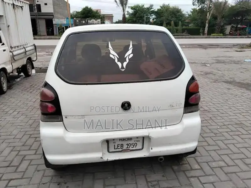 Suzuki Alto VXR Compact Hatchback with Premium Features