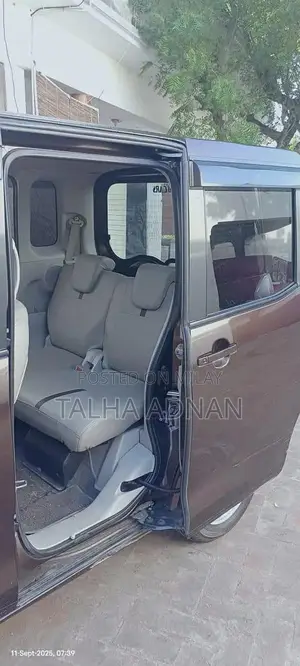 Nissan Days Roox Compact Hatchback with Advanced Safety Features