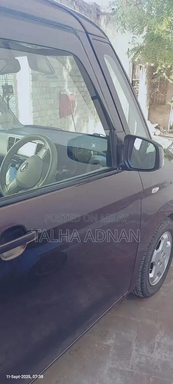 Nissan Days Roox Compact Hatchback with Advanced Safety Features