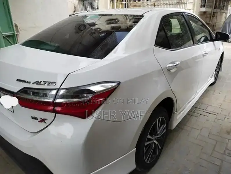 Toyota Corolla Altis Grande X 2021 Sedan
