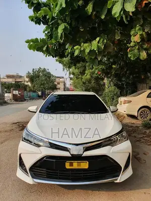 Photo - Toyota Altis X 1.6 Sedan - Low Mileage Family Car 2021