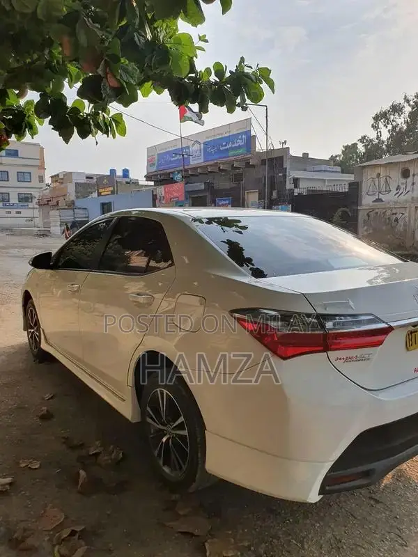 Toyota Altis X 1.6 Sedan - Low Mileage Family Car 2021