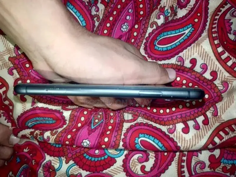 Apple iPhone 11 4GB RAM 64GB Storage Smartphone