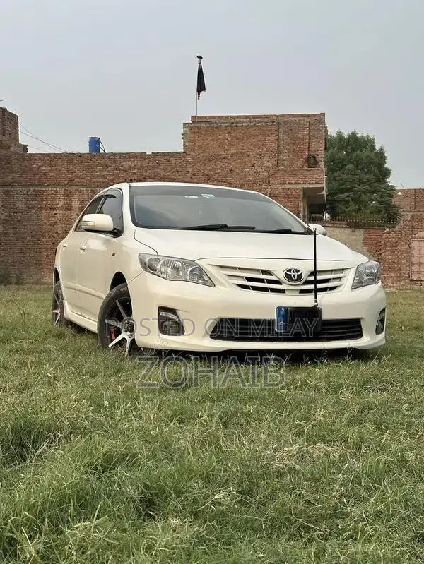 Toyota Corolla Altis 2010-2013 Sedan with Upgraded Features