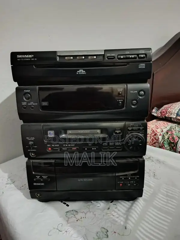 High-Performance Audio Amplifier in Excellent Condition