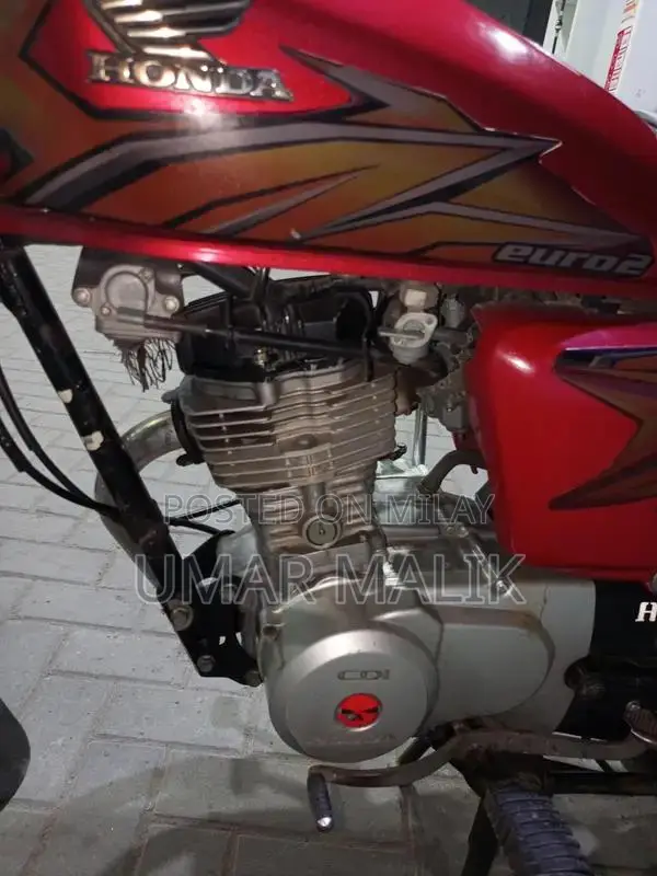 Honda CG 125 Motorcycle - Well-Maintained Single Cylinder Bike