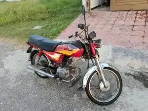 Photo - Honda CD70 Motorcycle - Well-Maintained Classic Bike