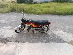 Honda CD70 Motorcycle - Well-Maintained Classic Bike