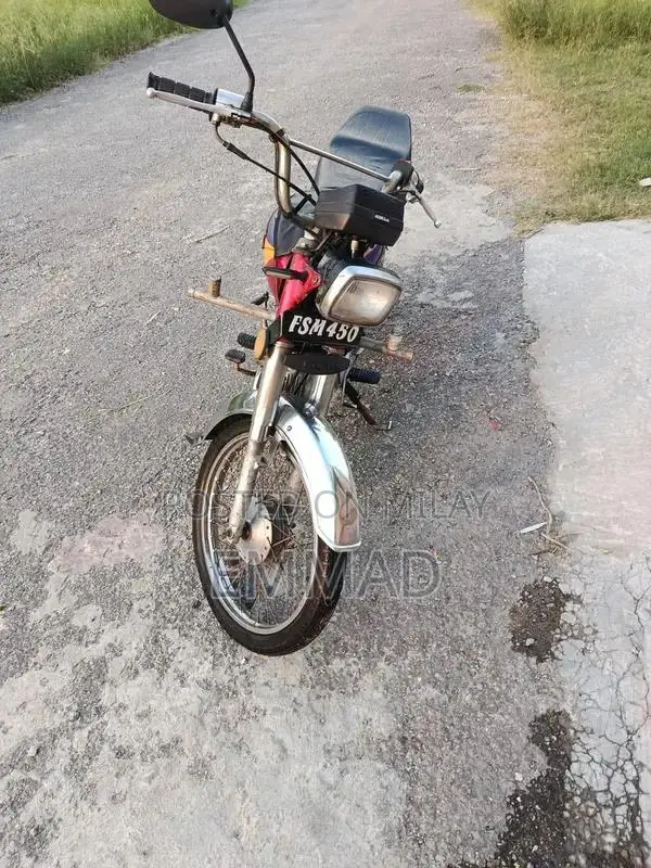 Honda CD70 Motorcycle - Well-Maintained Classic Bike