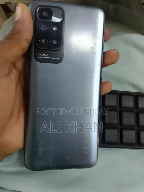 Redmi 10 Smartphone 6GB RAM 128GB Storage Slightly Used