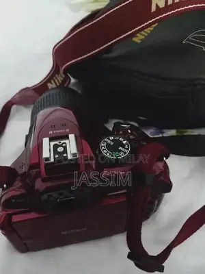 Nikon D5200 Red DSLR Camera with 18-55mm Lens