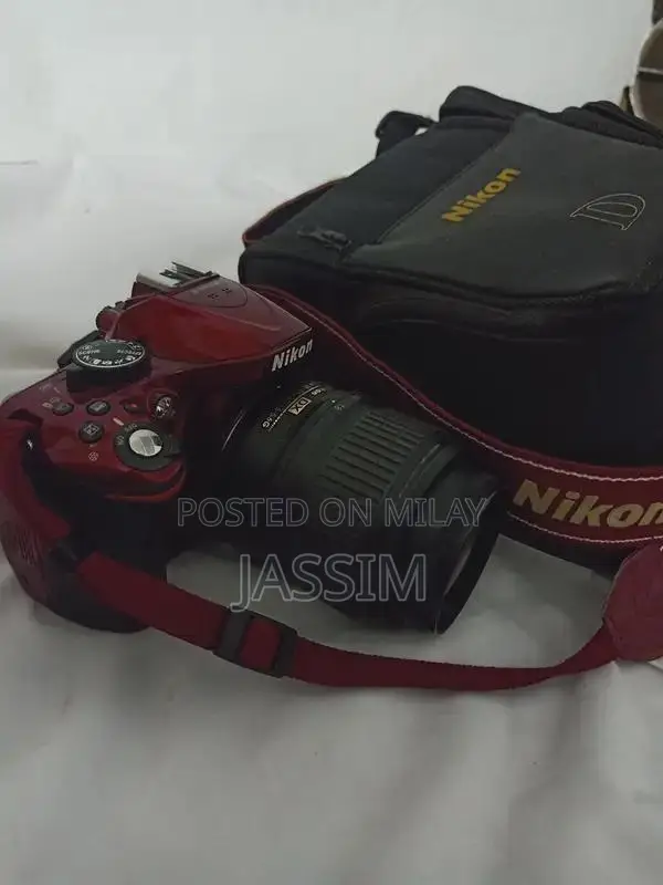 Nikon D5200 Red DSLR Camera with 18-55mm Lens