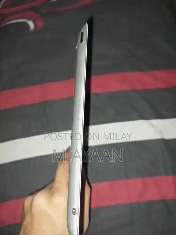 Apple iPad 2 Tablet - 64GB Storage, Excellent Condition