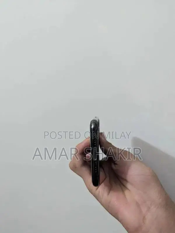 Apple iPhone 11 Pro 64GB Unlocked Smartphone