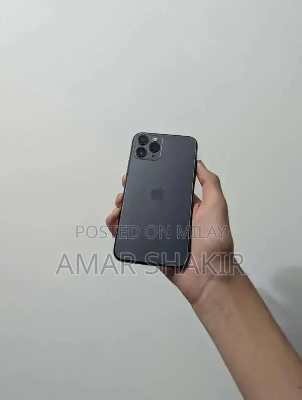 Apple iPhone 11 Pro 64GB Unlocked Smartphone
