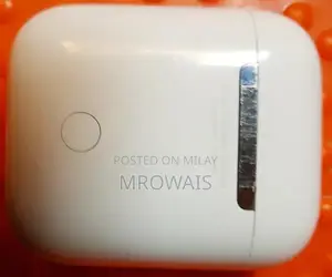 Photo - Apple iPod 2nd Generation Portable Digital Music Player