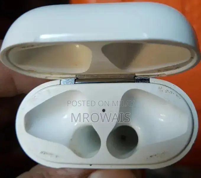 Apple iPod 2nd Generation Portable Digital Music Player