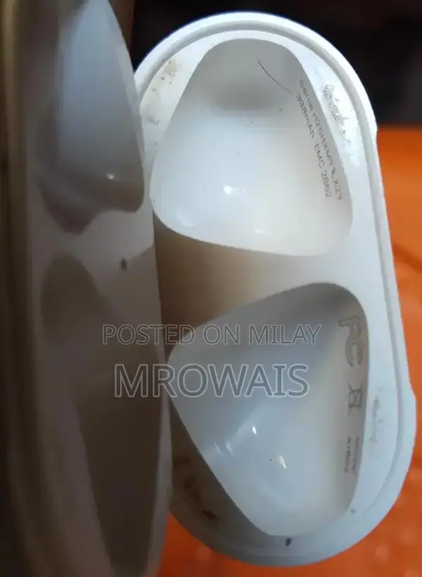 Apple iPod 2nd Generation Portable Digital Music Player