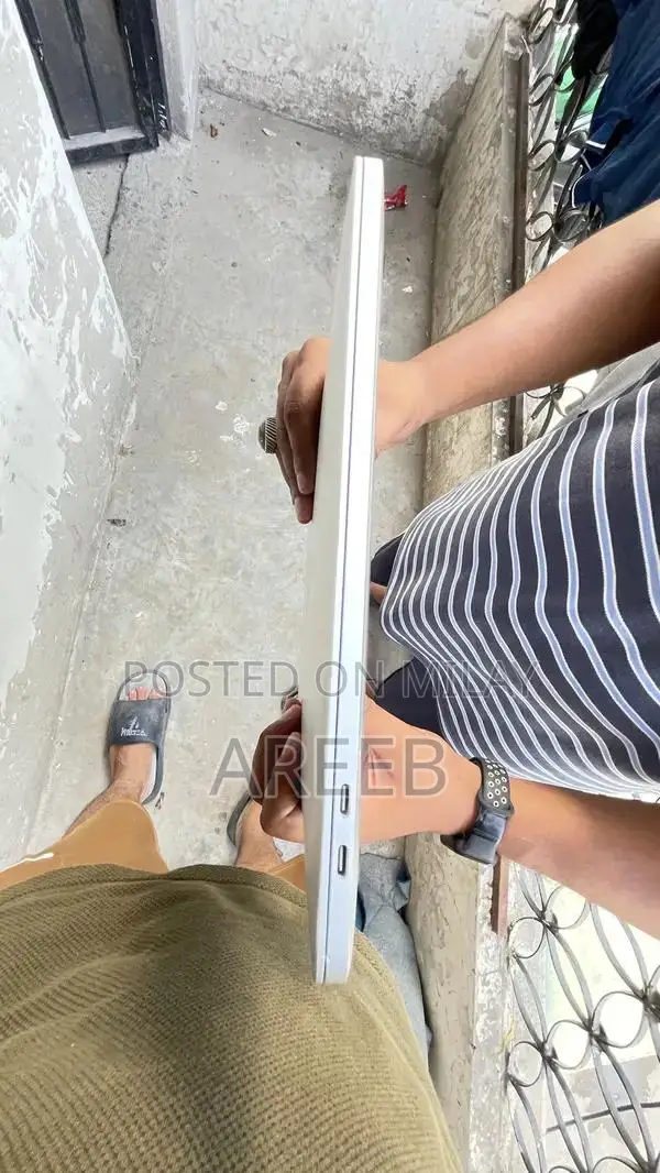 Apple MacBook Pro 15-inch 2017 High-Performance Laptop