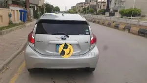 Photo - Toyota Aqua Hybrid Compact Car 2015-2019 Model