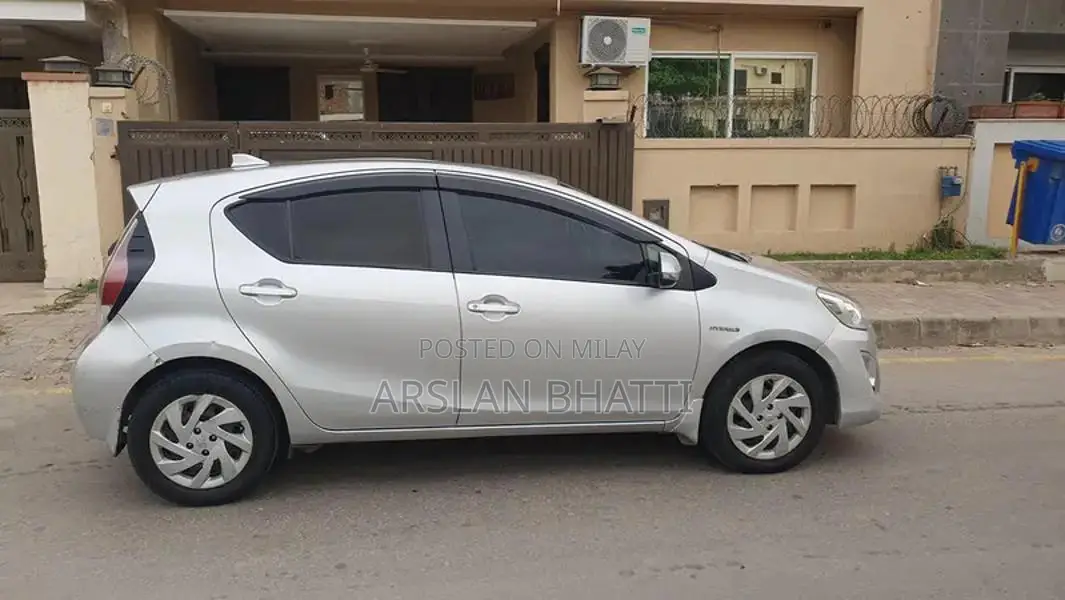 Toyota Aqua Hybrid Compact Car 2015-2019 Model