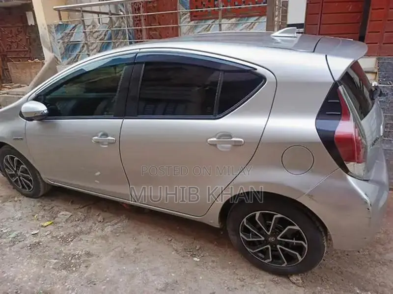 Toyota Aqua Hybrid Compact Car - Low Mileage Efficient Vehicle