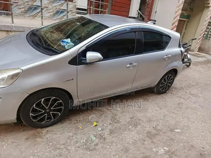 Toyota Aqua Hybrid Compact Car - Low Mileage Efficient Vehicle