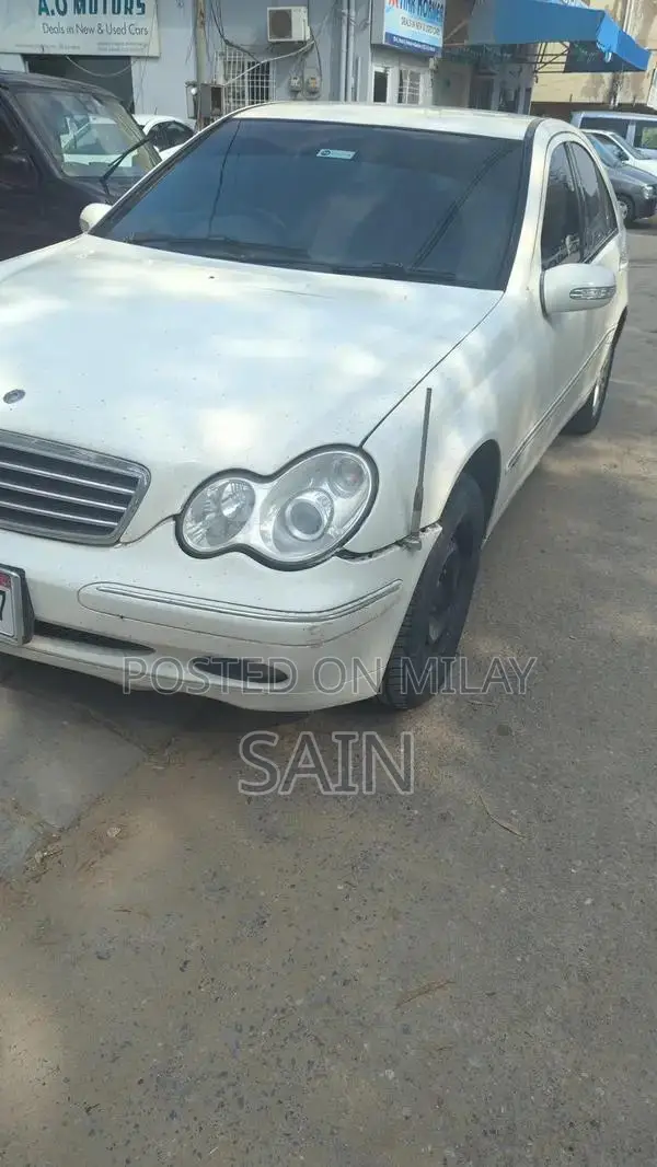 Mercedes 2003 Sedan with Sound System and AC