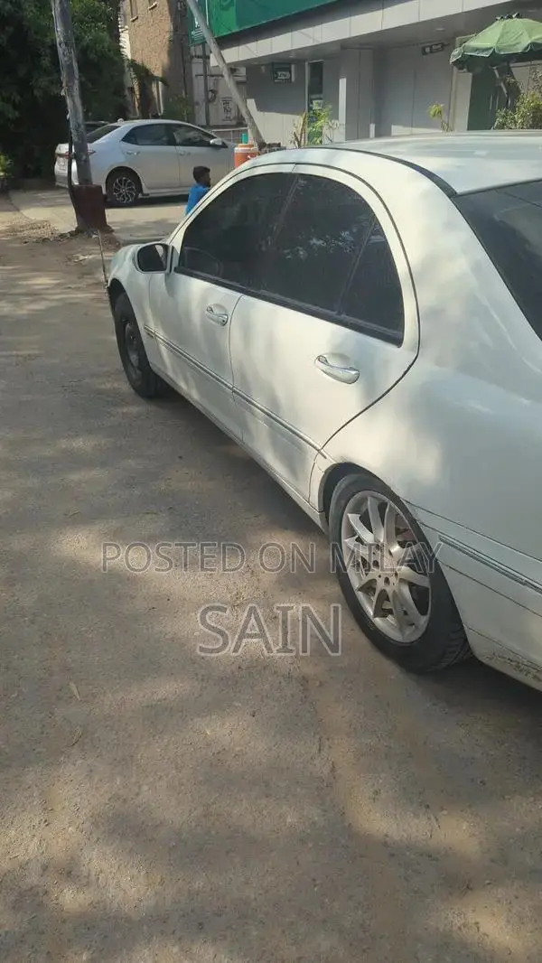 Mercedes 2003 Sedan with Sound System and AC
