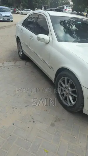 Mercedes 2003 Sedan with Sound System and AC