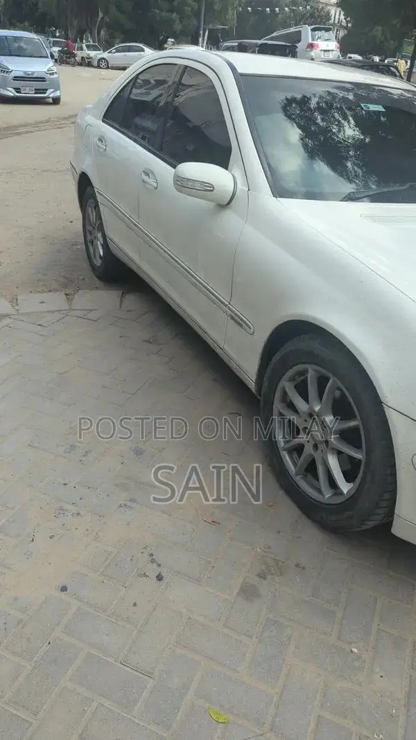 Mercedes 2003 Sedan with Sound System and AC