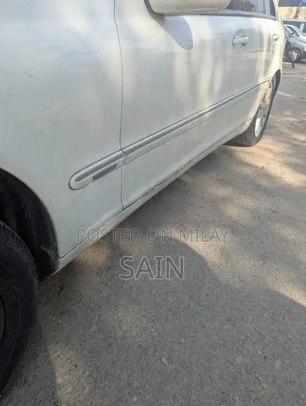 Mercedes 2003 Sedan with Sound System and AC