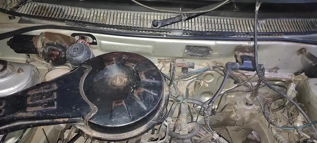 Suzuki Cultus Compact Car - Efficient Urban Transportation