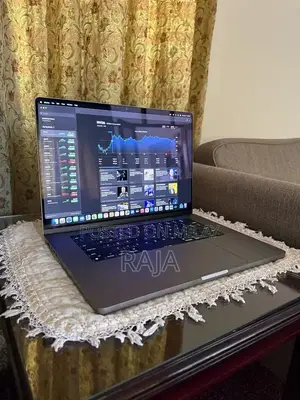 Apple MacBook Pro 16" M1 Pro - Barely Used High-Performance Laptop