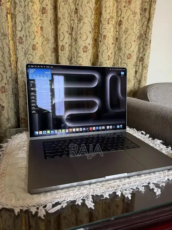 Apple MacBook Pro 16" M1 Pro - Barely Used High-Performance Laptop