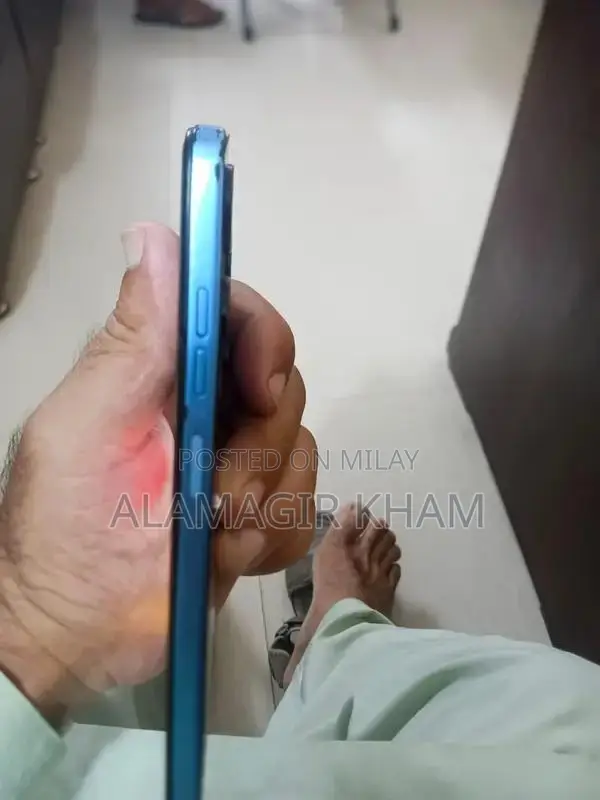 Budget Smartphone with Expandable Storage and Dual SIM