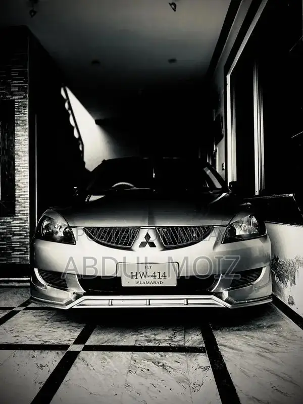 Mitsubishi Lancer - Modified Sports Sedan with High Performance