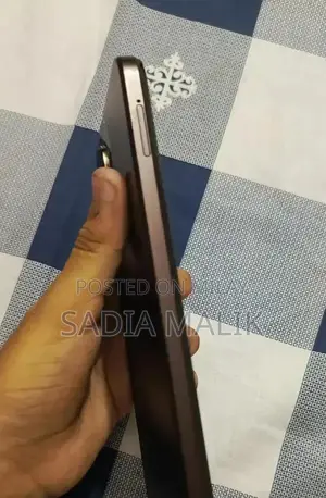 Vivo Y18 Smartphone 4GB RAM 128GB Storage