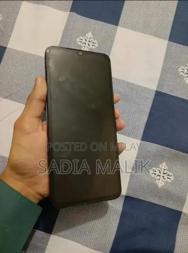 Vivo Y18 Smartphone 4GB RAM 128GB Storage