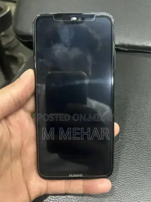 Compact Smartphone with Decent Memory Capacity