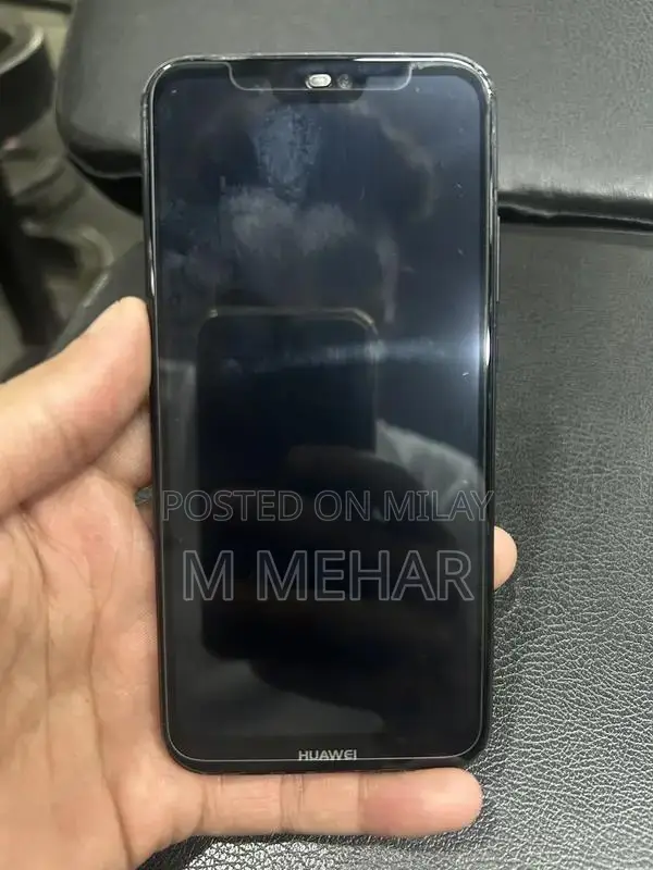 Compact Smartphone with Decent Memory Capacity