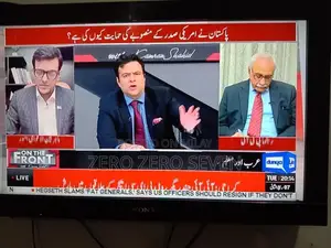 Photo - Sony Bravia 32-inch LCD TV - Excellent Condition with Remote