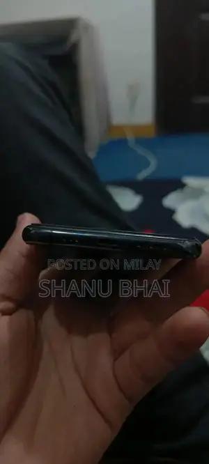 Apple iPhone XS 64GB Non-PTA Unlocked Smartphone