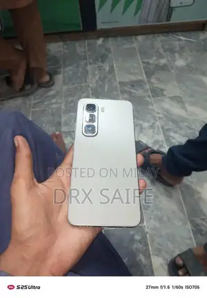 Infinix hot 50 pro . . . G 100/ 8/128