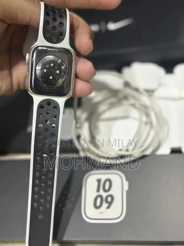 Apple Watch Series 7 Nike Edition 41mm GPS Smartwatch