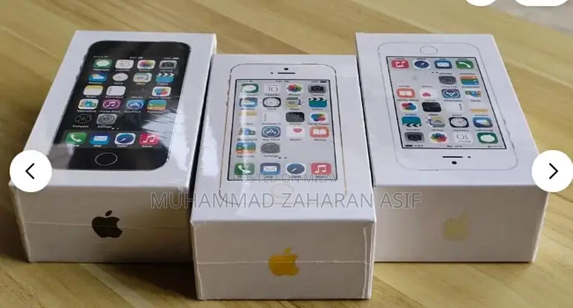 Apple iPhone 5s Unlocked Smartphone - Gray/Silver/Gold Options