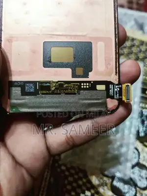 OnePlus8t mobile panel