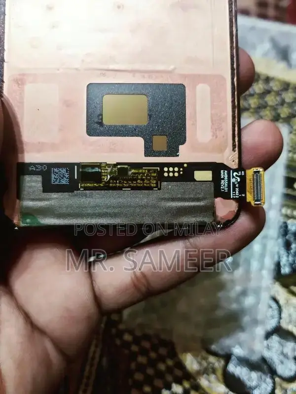 OnePlus8t mobile panel