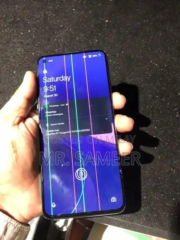 OnePlus8t mobile panel
