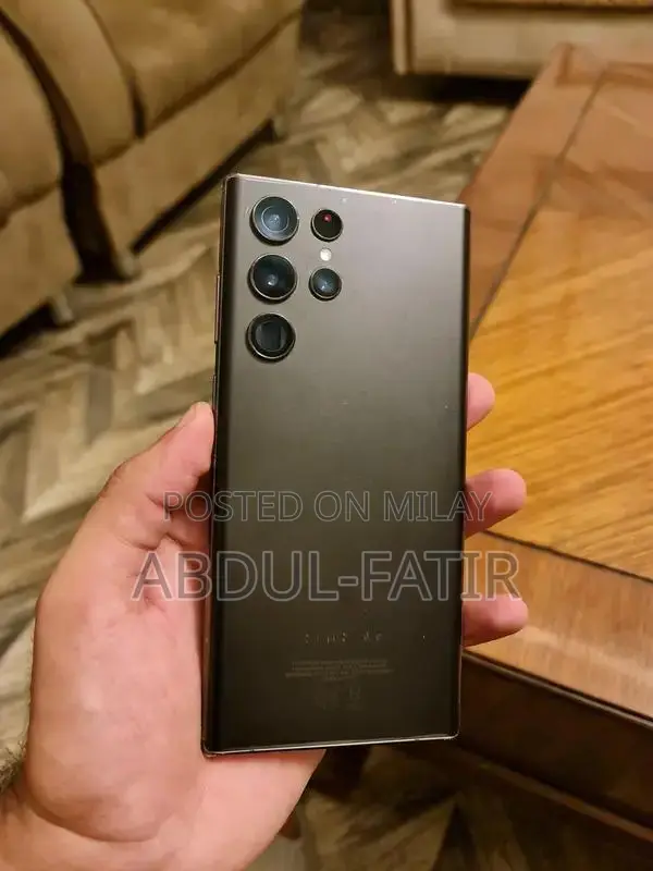 Samsung Galaxy S22 Ultra Phantom Black Smartphone